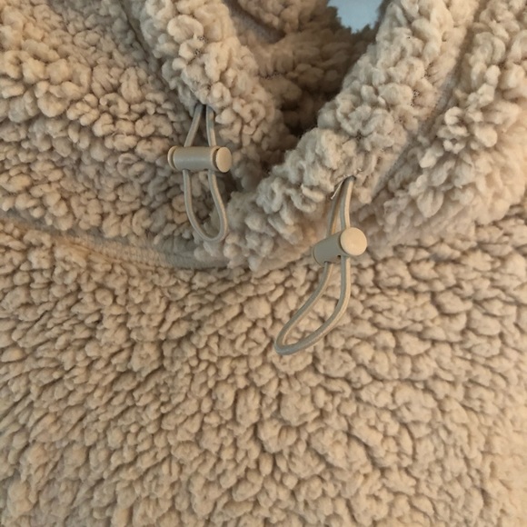 Zella fuzzy hoodie - Picture 4 of 5